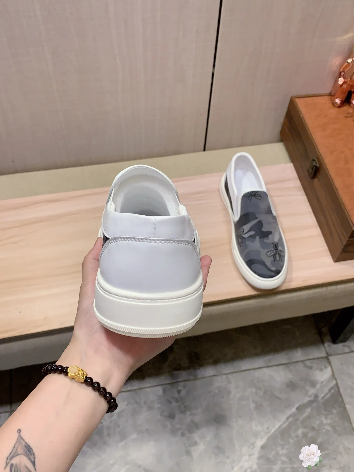 Men's men's shoes💰360💰💰🎩🎩[Lightning][Lightning] "Gucci*" The latest and most popular casual shoes, top brands [seduce] luxury~purchase, top~quality. [Strong] The upper is made of imported breathable cowhide with material ➕ breathable sheepskin lining (•) and fine workmanship. The original stylish and stylish soft rubber wear-resistant and non-slip outsole is light and comfortable on the feet. The real thing looks better when photographed in real life. No. 2661: Code: 38-44, 45 can be customized, 3️⃣ colors are available